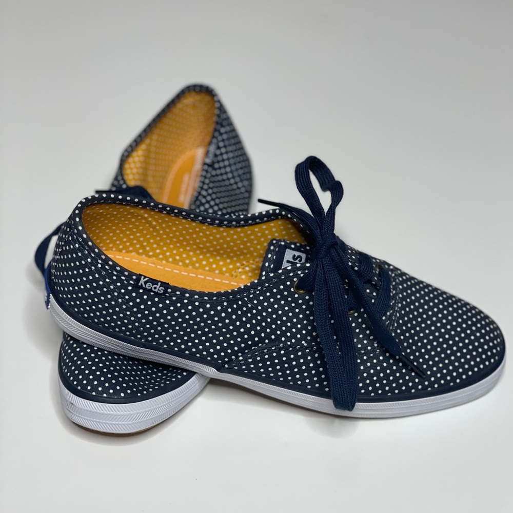 Keds Blue and white polka dot women’s shoes 6